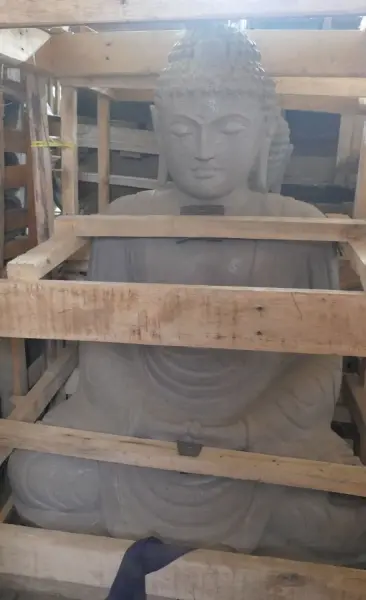 Artikelbild 6 des Artikels “Sitzender japanischer Buddha aus Flussstein in Dhyana-Stellung - Geste der Meditation, H. 112cm “